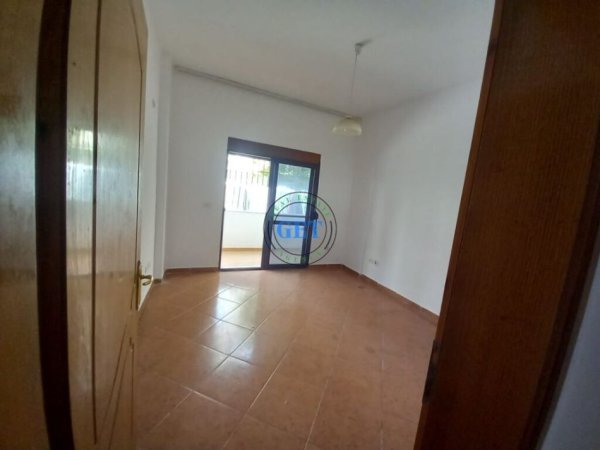 Durres, shitet apartament 1+1+Ballkon Kati 0, 70 m² 78,000 € (Shkembi i kavajes)