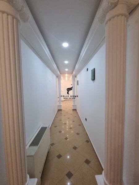Tirane, jepet me qera zyre Kati 3, 170 m² 1500 € (BLLOKU)