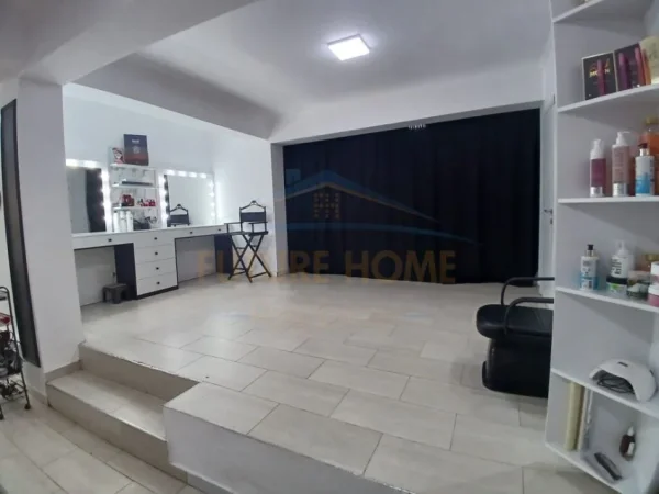 Durres, shitet dyqan Kati 0, 90 m² 130,000 € (Ish Rajoni)