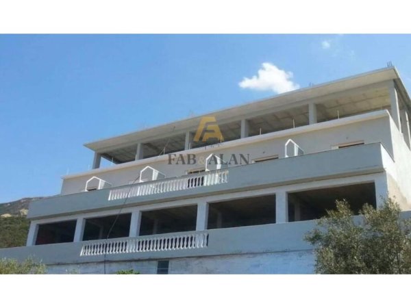 Vlore, shitet Vile ne plazh 3 Katshe Kati 3, 397 m² 350,000 € (Uji i Ftohte)