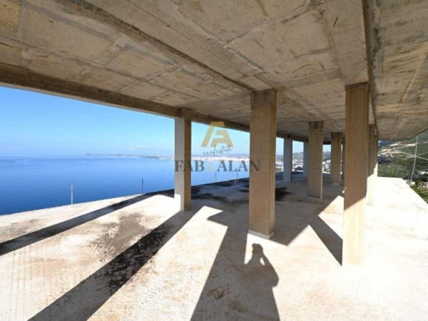 Vlore, shitet Vile ne plazh 3 Katshe Kati 3, 397 m² 350,000 € (Uji i Ftohte)