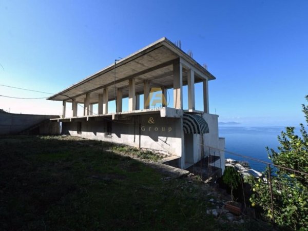 Vlore, shitet Vile ne plazh 3 Katshe Kati 3, 397 m² 350,000 € (Uji i Ftohte)
