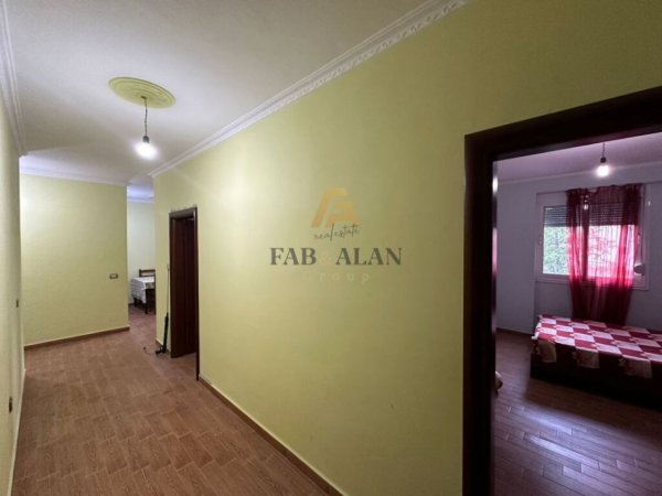 Vlore, shitet apartament 2+1 Kati 2, 106 m² 185,000 € (Lungomare)
