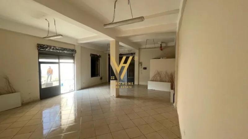 Elbasan, shitet dyqan Kati 0, 80 m² 50,000 € (ELBASAN)