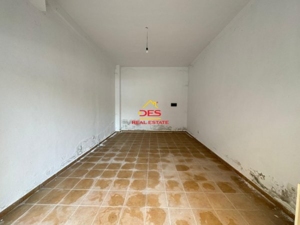 Vlore, shitet garazh 1+1 Kati 0, 27 m² 32,000 € (Rruga Shyqyri Ali Merka)