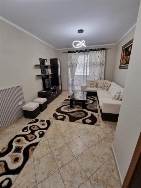 Tirane, jepet me qera apartament 2+1+Ballkon Kati 3, 95 m² 470 € (IRFAN TOMINI)