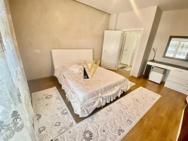 Tirane, jepet me qera Vile 3 Katshe Kati 0, 4,000 m² 4,000 € (TEG)