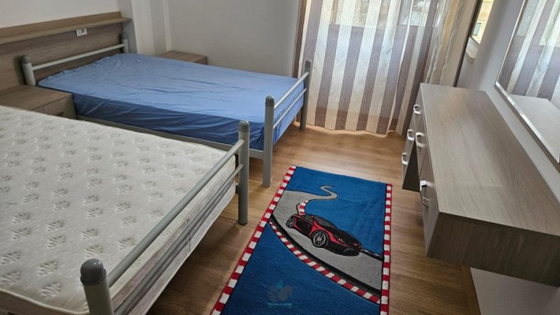 Jepet Me Qera Apartament 2+1+2 Tek 5 Maj [ID P02123]