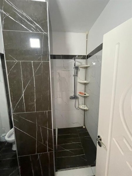 Durres, Jepet me Qera apartament 1+1 Kati 5, 55 m² (Plazh, Durres)