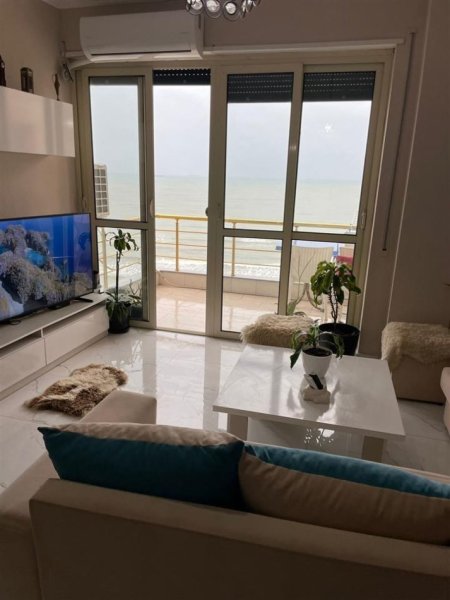 Durres, Jepet me Qera apartament 1+1 Kati 5, 55 m² (Plazh, Durres)