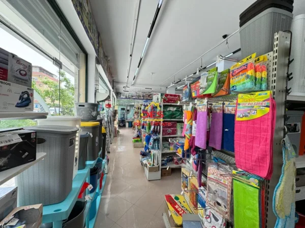 Vlore, shitet ambjent biznesi Kati 1, 188 m² 526,400 € (Rruga Fejzo Mema)