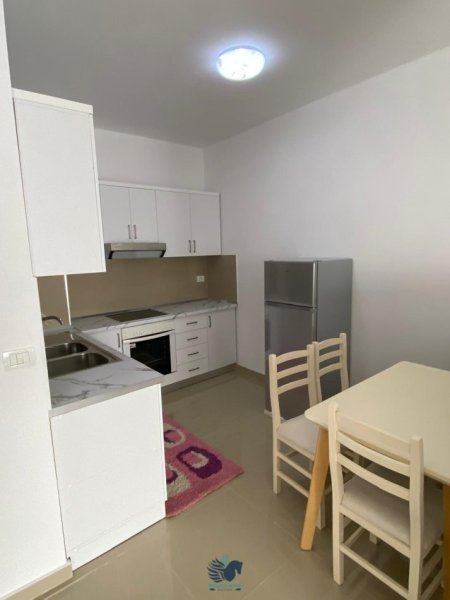 Tirane, jepet me qera apartament 1+1+Ballkon Kati 8, 72 m² 300 € (Jepet Me Qera Apartament Ne Astir [ID P0194])