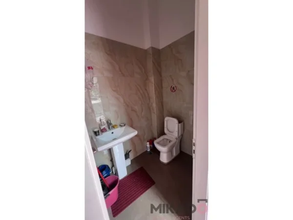 jepet me qera , 58 m²180,000  €