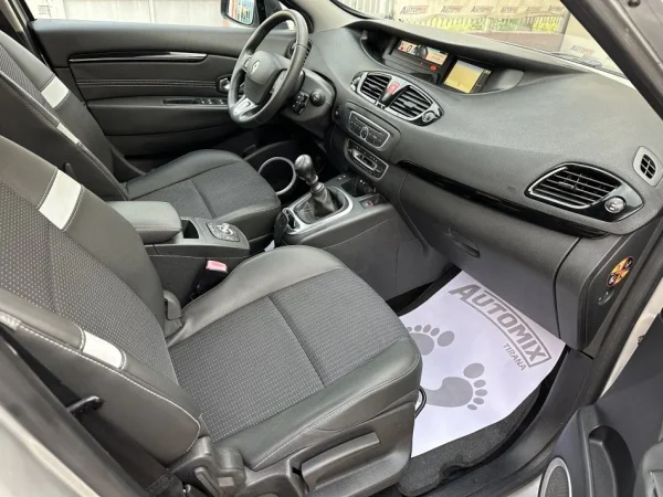 Tirane, shes makine SCENIC Nafte, gri metalizato manuale Klima 231000 km 4,300 €