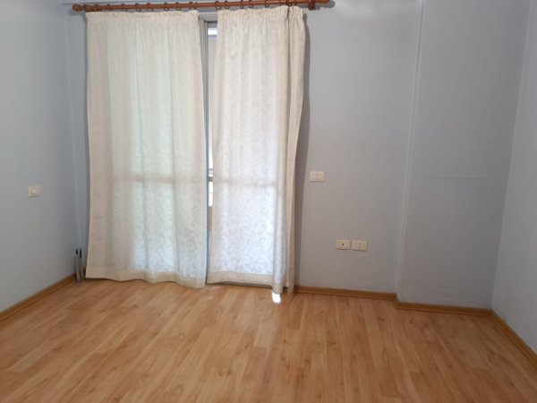 Tirane, jepet me qera apartament Kati 3, 100 m² 800 € 