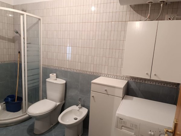 Tirane, jepet me qera apartament Kati 3, 100 m² 800 € 