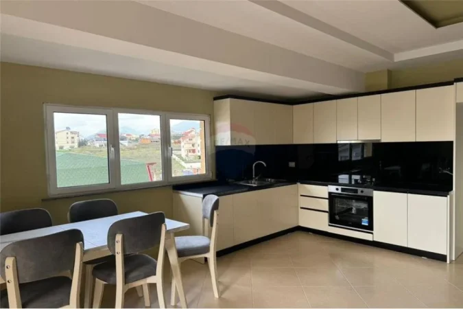 Tirane, jepet me qera apartament 2+1 , 124 m² 500 € (Ruga Irfan Tershana - Vilat Amerikane - Qyteti Studenti)