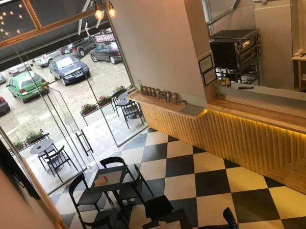 Tirane, shitet lokal Kati 0, 100 m² 130,000 € (Astir)