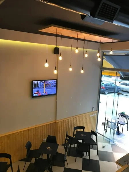 Tirane, shitet lokal Kati 0, 100 m² 130,000 € (Astir)