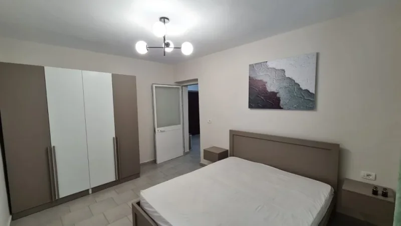 Tirane, jepet me qera apartament 1+1 Kati 2, 67 m² 470 € (21 Dhjetori)