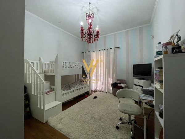 Tirane, shitet apartament 2+1+Ballkon Kati 7, 120 m² 360,000 € (RRUGA E DIBRES)