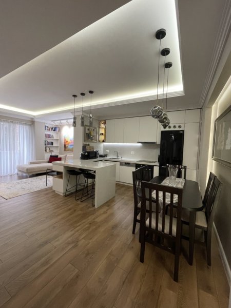 Tirane, jepet me qera apartament 2+1 Kati 2, 85 m² 750 € (xhammliku)