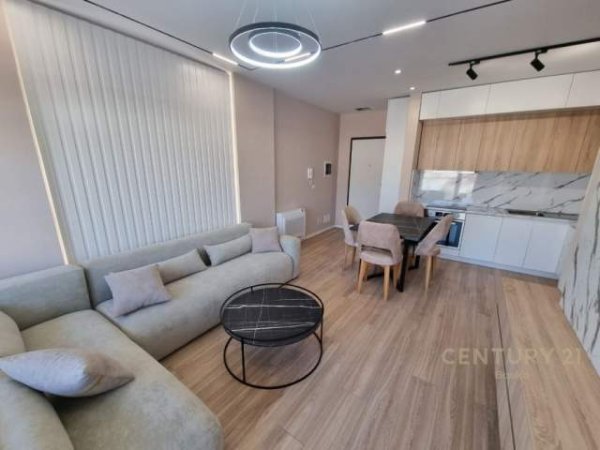 JAPIM ME QIRA APARTAMENT 2+1+2 TE FIORI DI BOSCO!! 550 Euro