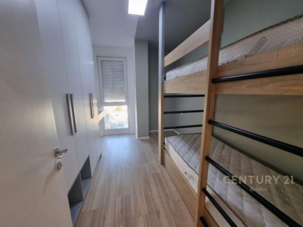 JAPIM ME QIRA APARTAMENT 2+1+2 TE FIORI DI BOSCO!! 550 Euro