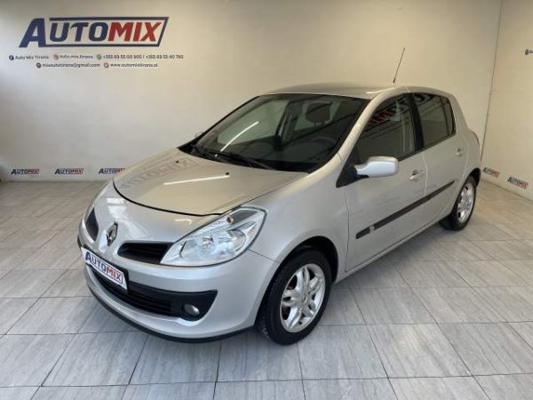 Tirane, shes makine Renault clio Viti 2008, 3.700 Euro