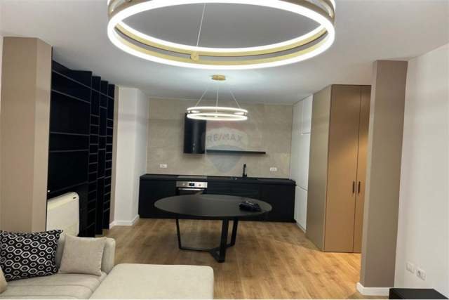 Tirane, jepet me qera apartament 2+1 110 m² 1.500 Euro (liceu artistik)