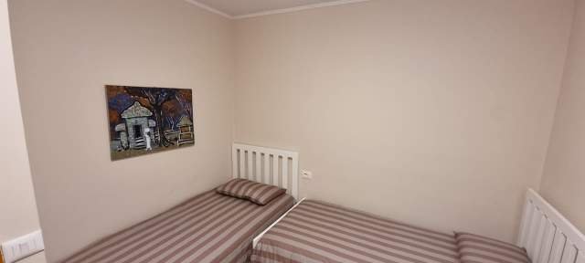 Tirane, jepet me qera apartament 2+1 Kati 5, 800 Euro