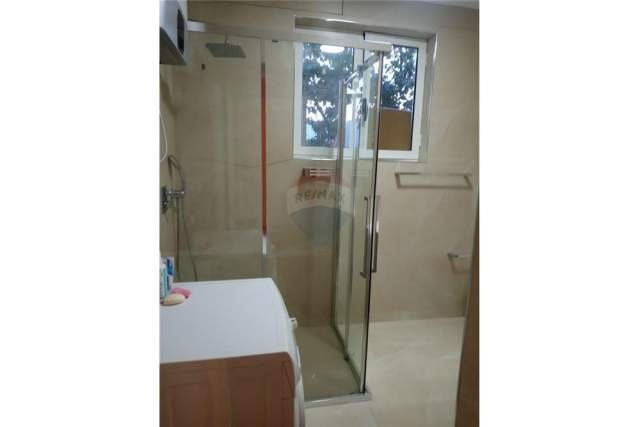 Tirane, jepet me qera Vile 3+1+BLK Kati 1, 75 m² 1.000 Euro (BALDUSHK)