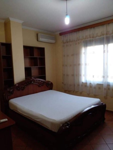 Tirane, shitet apartament 1+1+BLK Kati 3, 74 m² 90.000 Euro (kinostudio)