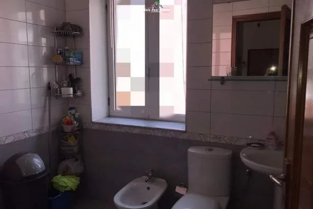 Tirane, jepet me qera apartament 3+1+BLK Kati 3, 155 m² 800 Euro (Qender)
