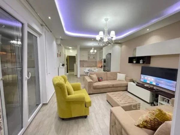 Tirane, jepet me qera apartament 2+1+A+BLK Kati 2, 101 m² 500 Euro (KODRA DIELLIT)