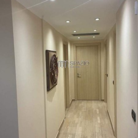 Tirane, jepet me qera apartament 2+1+BLK Kati 2, 212 m² 2.500 Euro (Ish Ekspozita)