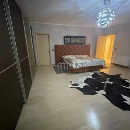 Tirane, jepet me qera apartament 2+1+BLK Kati 2, 212 m² 2.500 Euro (Ish Ekspozita)