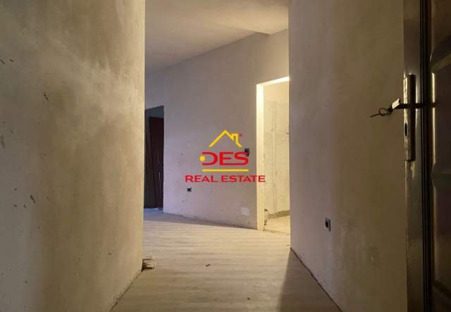 Shqiperi, ofert apartament Kati 8, 116 m² 75.000 Euro (Rruga Sadik Zotaj)