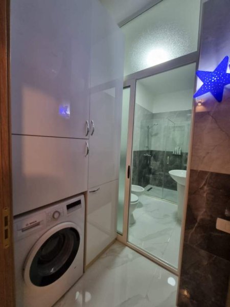 Tirane, jepet me qera apartament 1+1+A+BLK Kati 1, 134 m² 800 Euro (Hamdi Garunja)