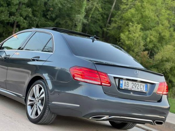 shes Mercedes-Benz MERCEDES E KLASS 250 - PANORAMA Viti 2013,