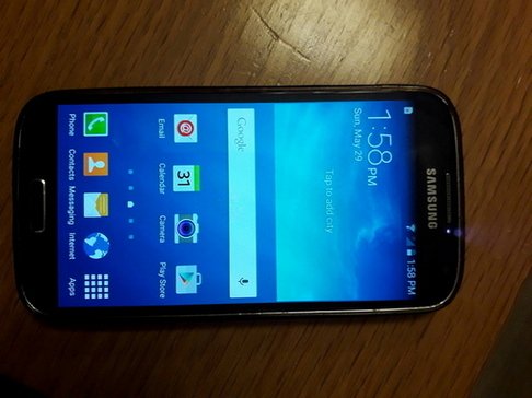 Tirane, 3 Smartphone Galaxy S4 12.000 Leke