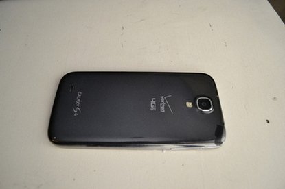Tirane, 3 Smartphone Galaxy S4 8.000 Leke