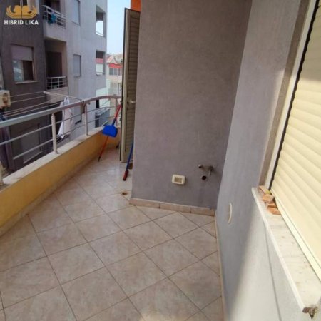 Shkembi Kavajes, shes apartament Kati 4, 70 m² 70.000 Euro (Shkembi i Kavajes)