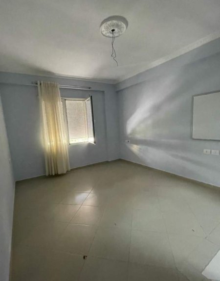 Tirane, jepet me qera apartament 2+1+BLK Kati 2, 100 m² 400 Euro (rr Bilal Sina)