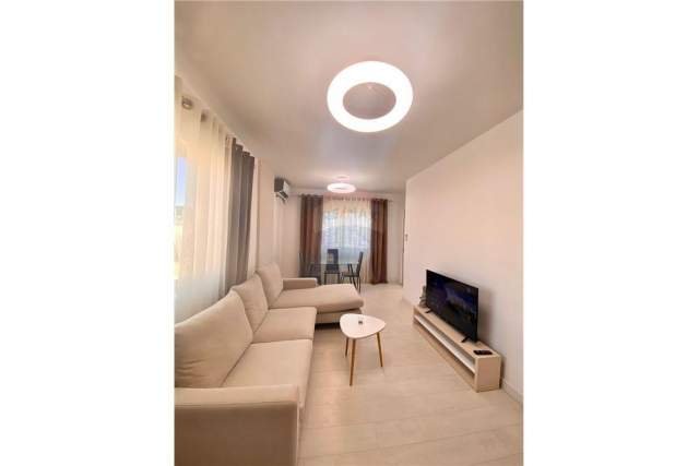 Tirane, jepet me qera apartament 1+1+BLK Kati 9, 62 m²  (KOMUNA PARISIT)