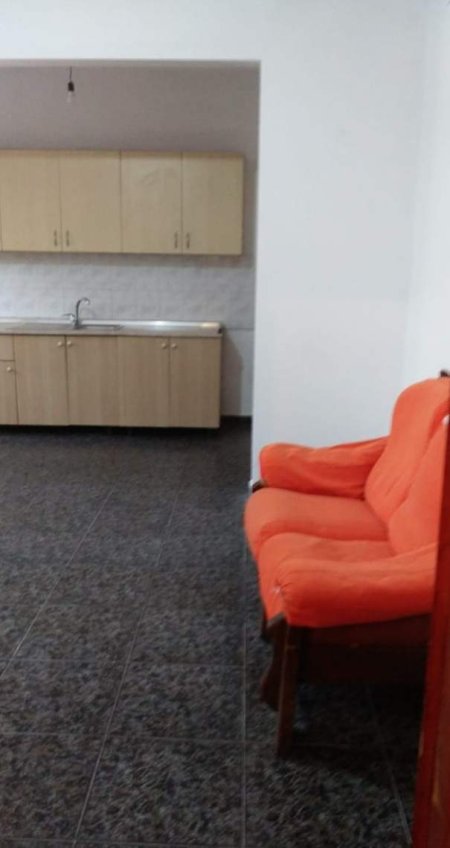 Tirane, jepet me qera Vile 2+1+BLK Kati 1, 120 m² 27.000 Leke (rruga Azbi Serani)