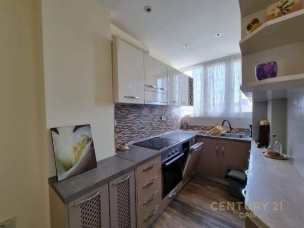 Tirane,  apartament 2+1 Kati 6, 76 m² 450 Euro (Ish Fusha Aviacionit)