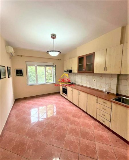 Tirane, shitet apartament 2+1+BLK Kati 4, 89 m² 135.000 Euro (Rruga Myslym shyri)
