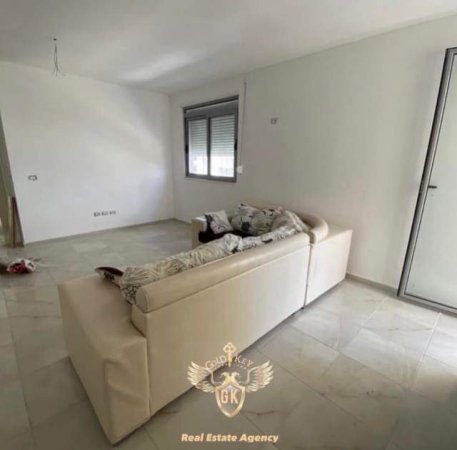 Durres, jepet me qera apartament 1+1+BLK Kati 2, 68 m² 200 Euro (Hotel Atalya plazh)