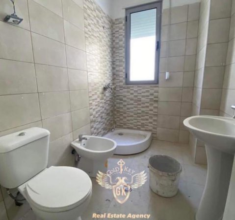 Durres, jepet me qera apartament 1+1+BLK Kati 2, 68 m² 200 Euro (Hotel Atalya plazh)